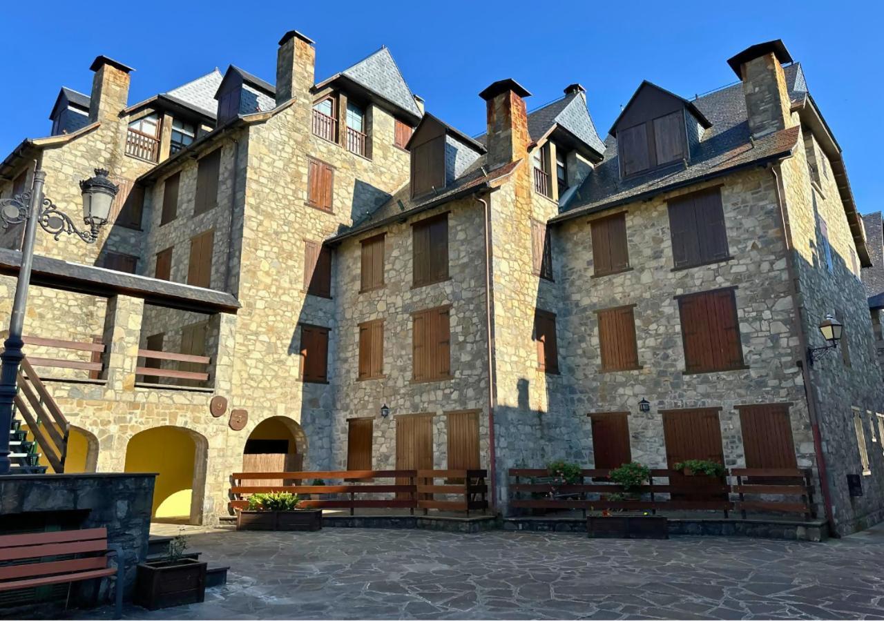 Apartamento Caldares Exclusivo Atico En El Pueyo De Jaca Panticosa Exterior foto