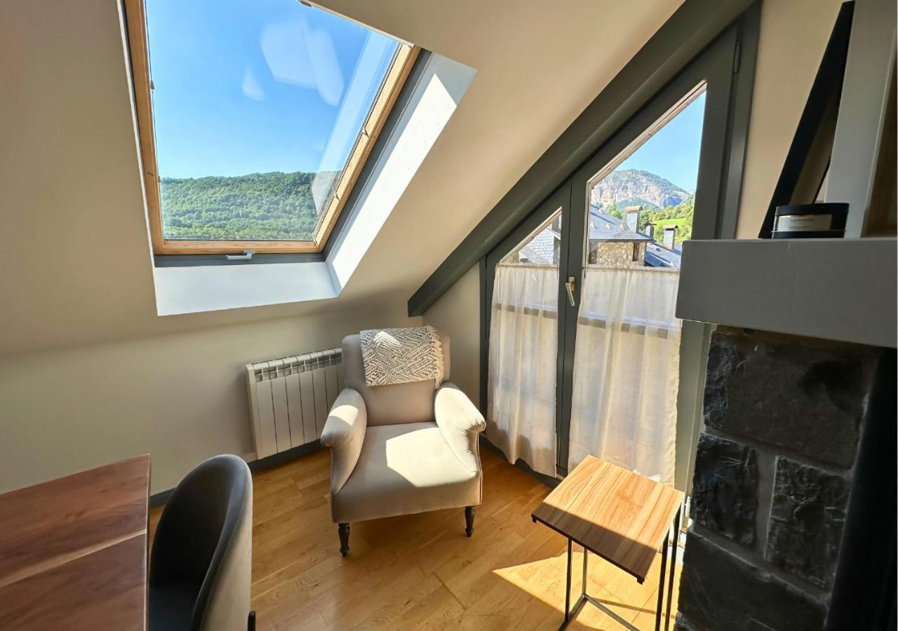 Apartamento Caldares Exclusivo Atico En El Pueyo De Jaca Panticosa Exterior foto