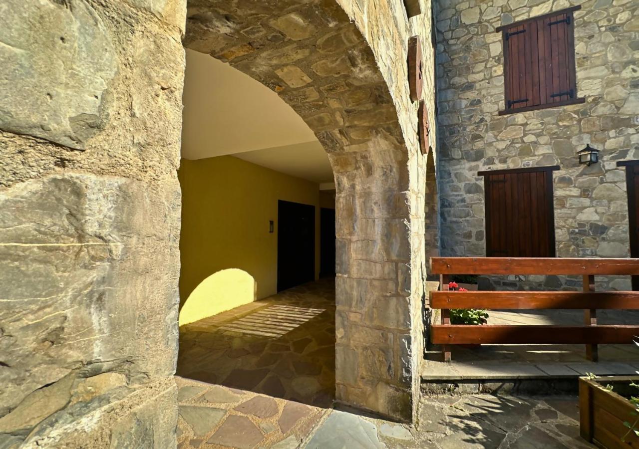Apartamento Caldares Exclusivo Atico En El Pueyo De Jaca Panticosa Exterior foto