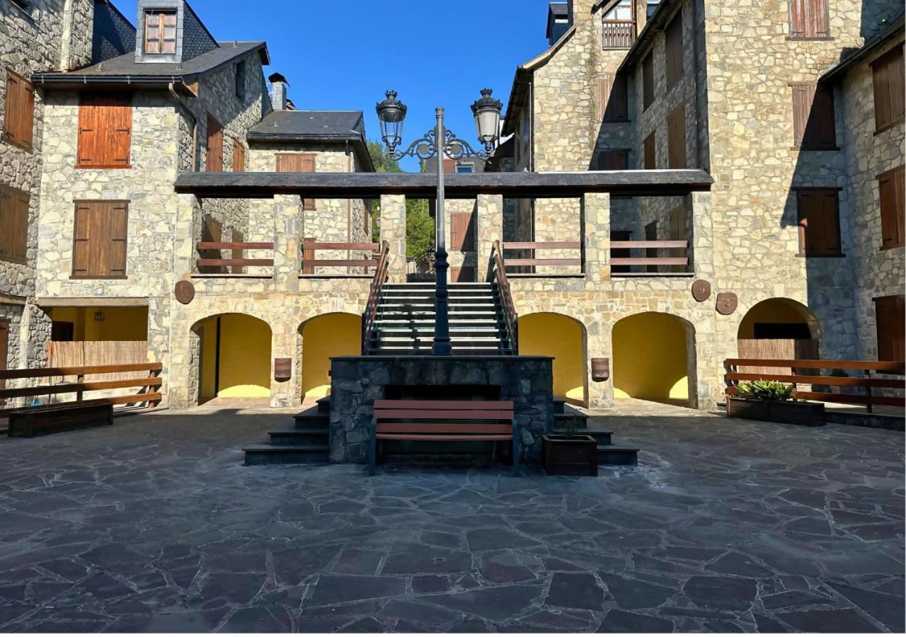 Apartamento Caldares Exclusivo Atico En El Pueyo De Jaca Panticosa Exterior foto