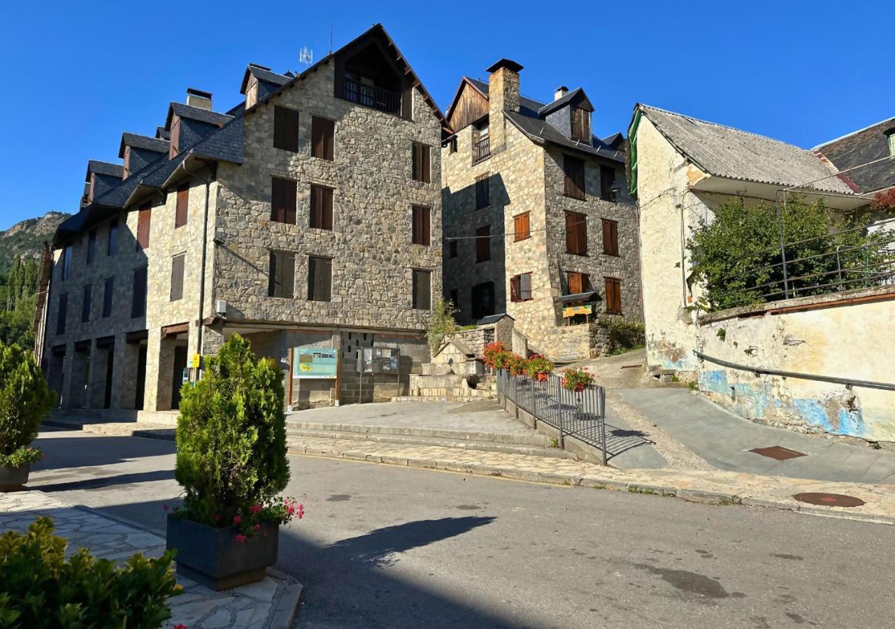 Apartamento Caldares Exclusivo Atico En El Pueyo De Jaca Panticosa Exterior foto