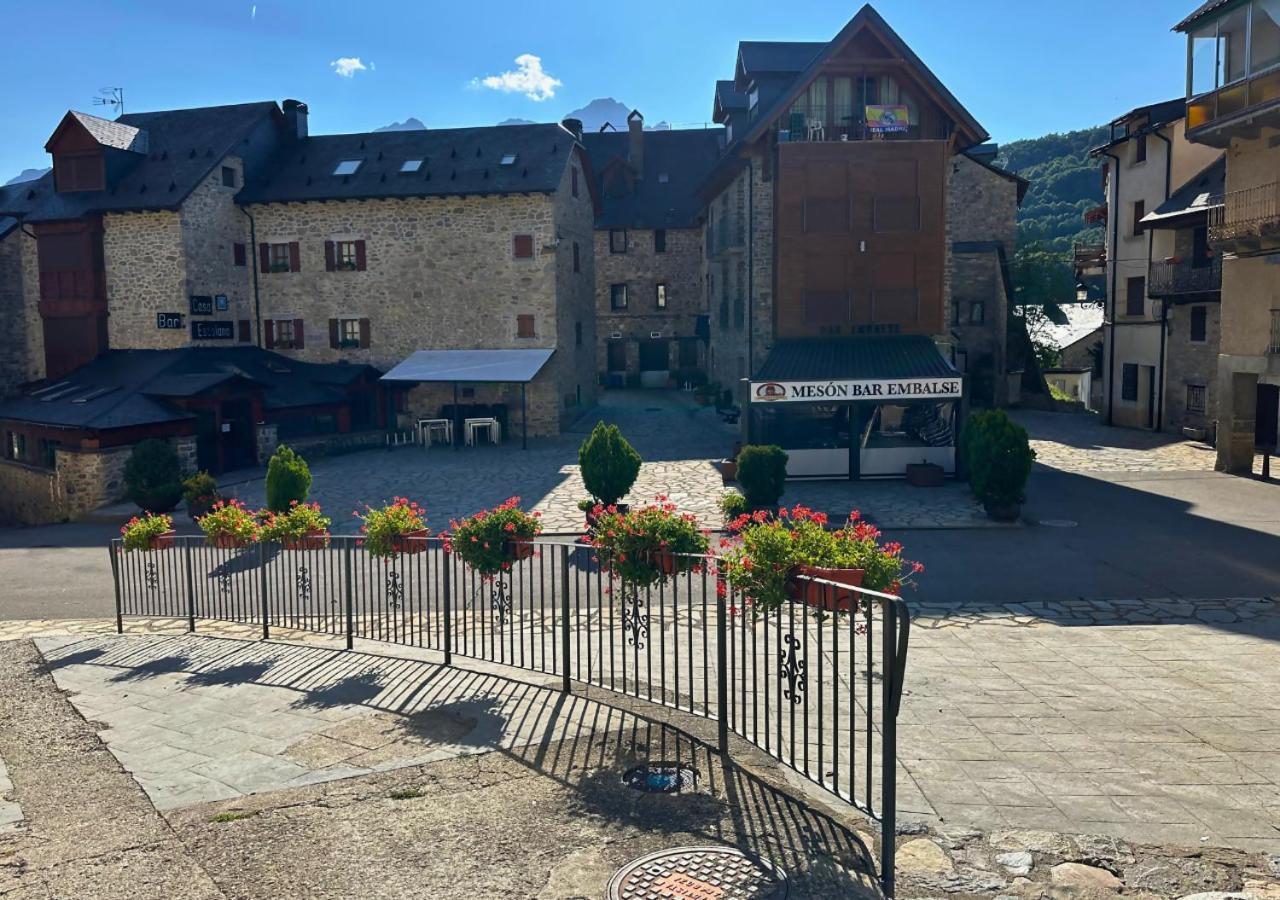 Apartamento Caldares Exclusivo Atico En El Pueyo De Jaca Panticosa Exterior foto
